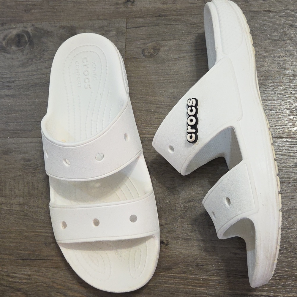 CROCS Classic White Slide Sandals - Picture 3 of 11